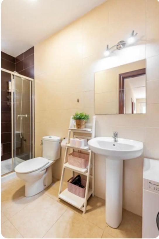 Apartamento En Primera Linea De Playa El Palo Malaga Bagian luar foto